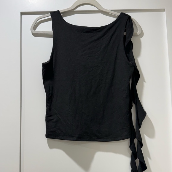 live in the moment Tops - Elegant Black Sleeveless Top